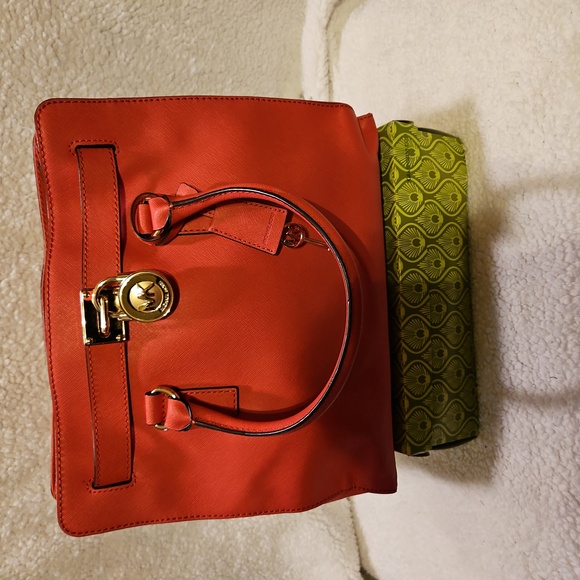 Michael Kors Large Hamilton Tote Watermelon W/ Goldtone Hardware Large - Picture 8 of 8